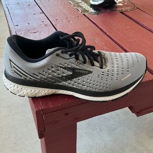 Brooks Ghost Running shoes